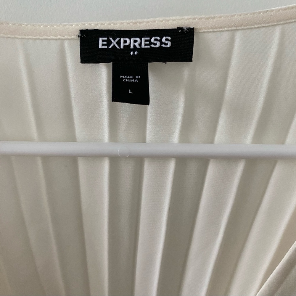 Express Ivory‎ Pleated Wrap Blouse - Picture 4 of 6